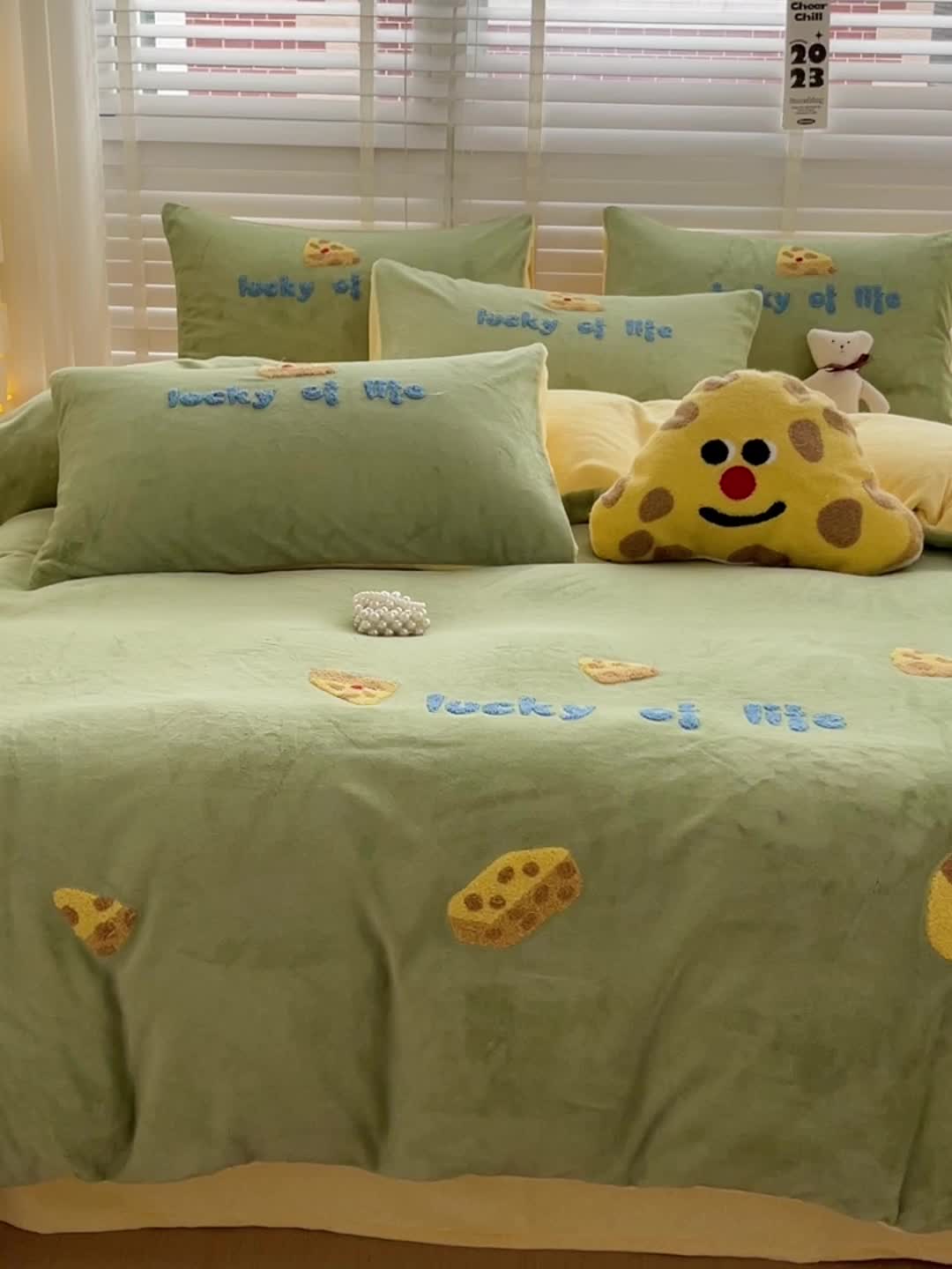 91家纺网 家纺一手货源 找家纺 娜娜 2023新款牛奶绒毛巾绣套件 海绵宝宝-草绿