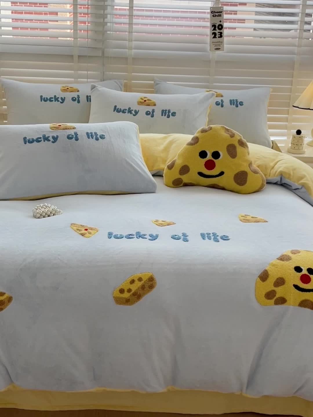 91家纺网 家纺一手货源 找家纺 娜娜 2023新款牛奶绒毛巾绣套件 海绵宝宝-天空蓝小号