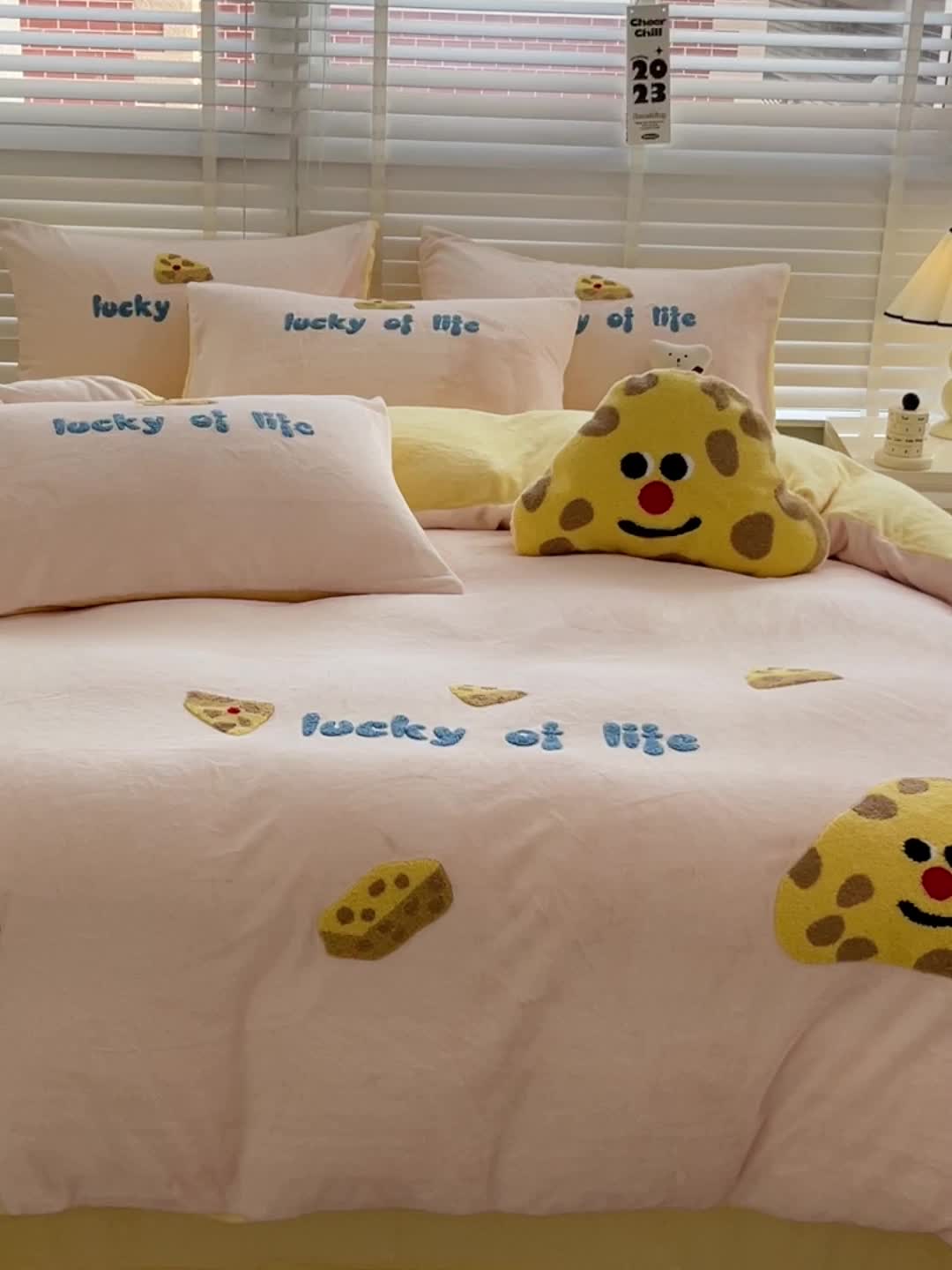 91家纺网 家纺一手货源 找家纺 娜娜 2023新款牛奶绒毛巾绣套件 海绵宝宝-玉色小号