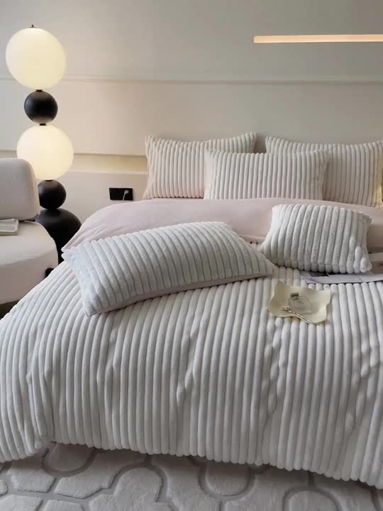 91家纺网 家纺一手货源 找家纺 （总）金爱家 2023新款全消光A类纯色獭兔绒立体牛奶绒四件套