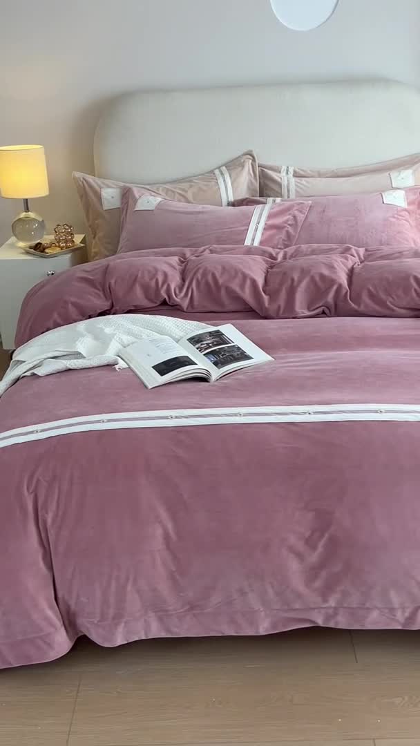 91家纺网 家纺一手货源 找家纺 摩卡 2024新款轻奢简约宝宝绒四件套 唯一-蜜桃