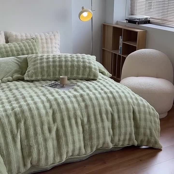 91家纺网 家纺一手货源 找家纺 青竹苑 2023秋冬爆款泡泡兔毛绒兔兔绒四件套 泡泡-绿