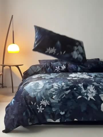 91家纺网 家纺一手货源 找家纺 安莱生活 2023秋冬新品数码印花绒四件套 花戎月影