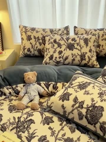 91家纺网 家纺一手货源 找家纺 大渔生活 2024新款牛奶绒印花系列四件套 陌上花