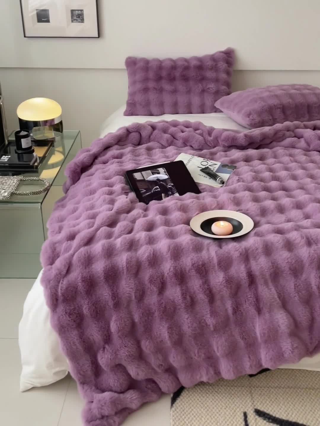 91家纺网 家纺一手货源 找家纺 潘朵拉 2023新款550g兔兔绒被套毯 兔兔绒被套毯紫
