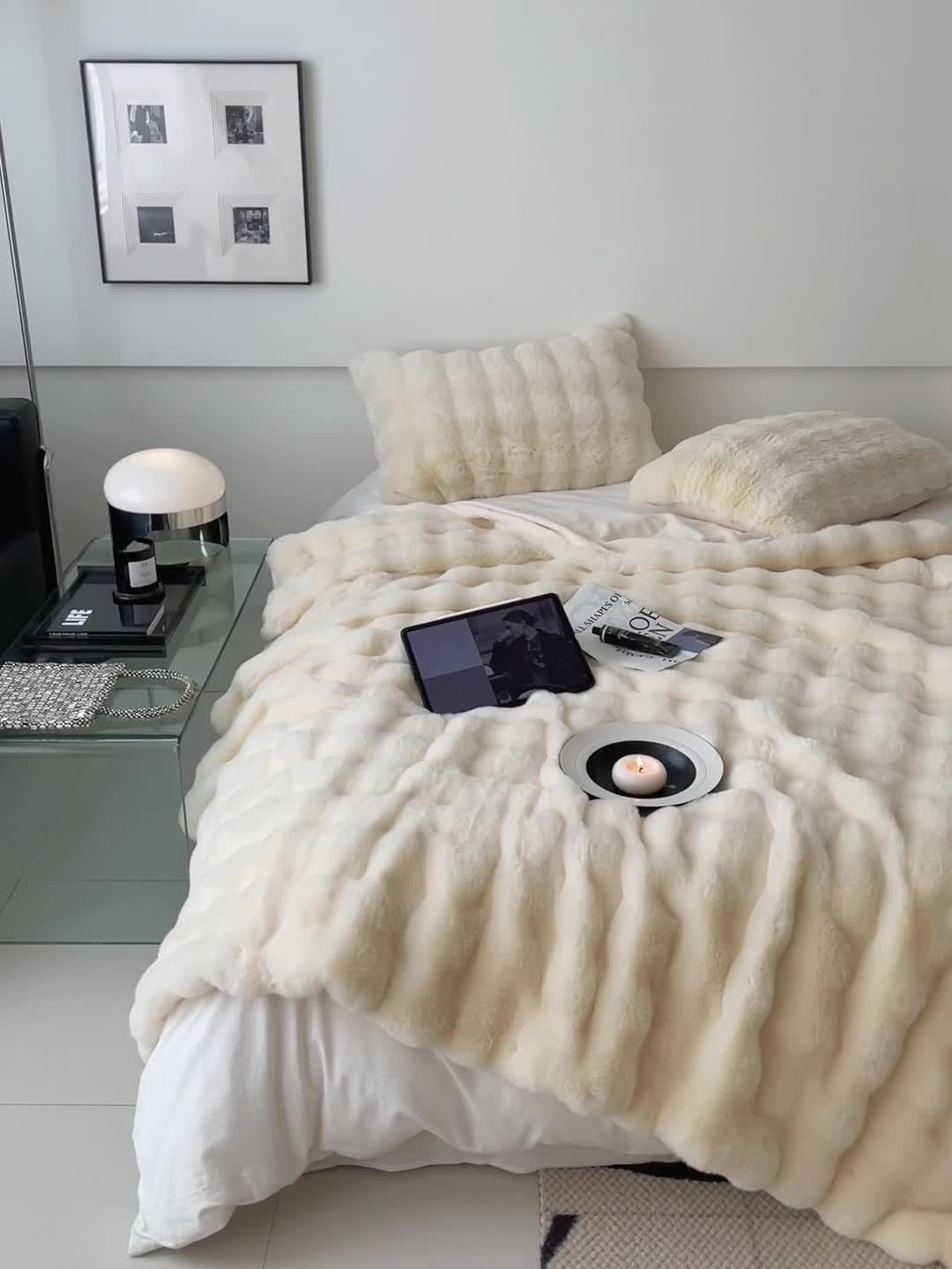 91家纺网 家纺一手货源 找家纺 潘朵拉 2023新款550g兔兔绒被套毯 兔兔绒被套毯奶白