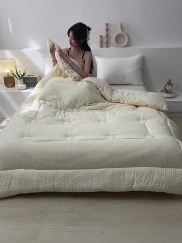 91家纺网 家纺一手货源 找家纺 宝宝纱 2023新款豆豆被米白