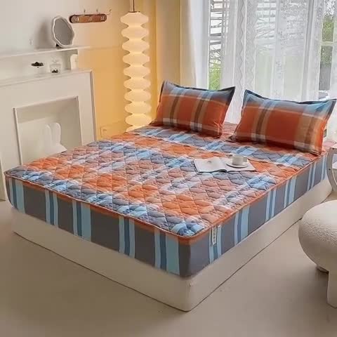 91家纺网 家纺一手货源 找家纺 米柳 2024新款亲肤夹棉印花床笠 兰橘大格