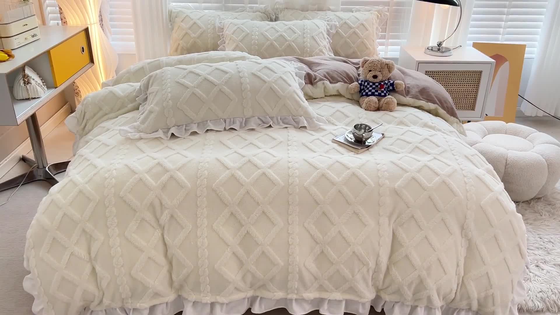 91家纺网 家纺一手货源 找家纺 （总）澳梵 2023新款温柔梦境花梦塔芙绒韩版四件套