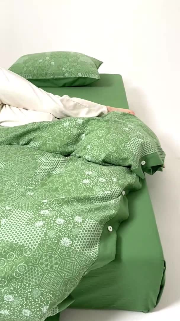 91家纺网 家纺一手货源 找家纺 安莱生活 2023简约花妍缤纷拼边四件套图1 缤纷花妍草绿