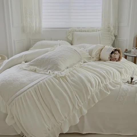 91家纺网 家纺一手货源 找家纺 亲亲公主 2025新款牛奶绒法式玫瑰四件套 白色