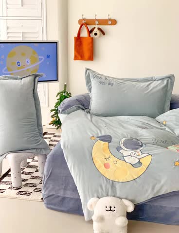 91家纺网 家纺一手货源 找家纺 星期八 2023新款牛奶绒贴布绣四件套 宇航员