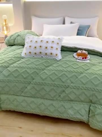 91家纺网 家纺一手货源 找家纺 梦初语 2023新款塔芙绒被子 苍翠绿