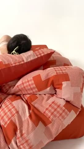 91家纺网 家纺一手货源 找家纺 安莱生活 2023新款拼布田园纽扣款四件套 拼布田园纽扣款-橘红