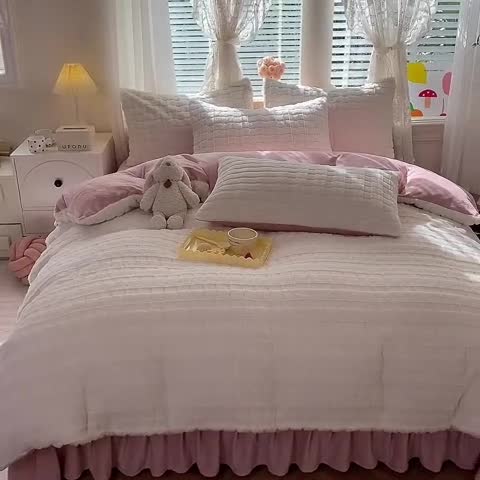 91家纺网 家纺一手货源 找家纺 欧冠家纺 2023新款高克重兔绒牛奶绒四件套 月光白粉