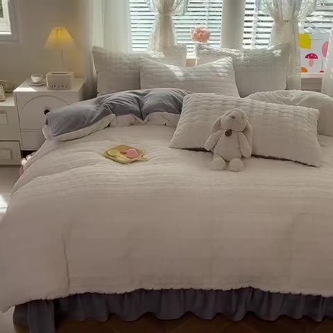 91家纺网 家纺一手货源 找家纺 欧冠家纺 2023新款高克重兔绒牛奶绒四件套 月光白灰
