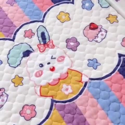 91家纺网 家纺一手货源 找家纺 小虾米 2023新款上下床加厚牛奶绒夹棉床笠 彩虹兔