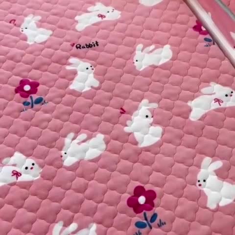 91家纺网 家纺一手货源 找家纺 小虾米 2023新款上下床加厚牛奶绒夹棉床笠 欢乐兔