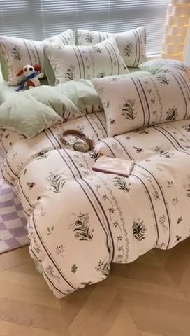 91家纺网 家纺一手货源 找家纺 梦柏家纺 2023新款高克重牛奶绒印花四件套 芳草佳人