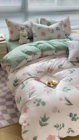 91家纺网 家纺一手货源 找家纺 梦柏家纺 2023新款高克重牛奶绒印花四件套 小漫春曲