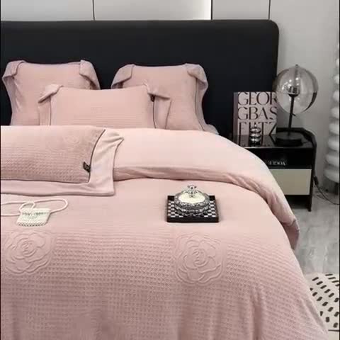 91家纺网 家纺一手货源 找家纺 2025新款牛奶绒雕花四件套-浪漫花艺 玉