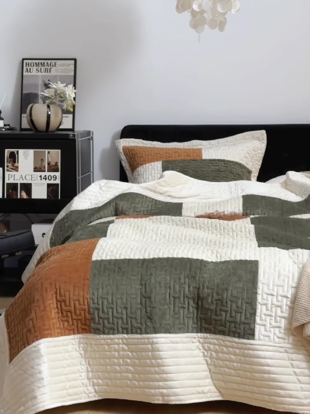 91家纺网 家纺一手货源 找家纺 安莱生活 2023新款原创多功能创意拼块水晶绒荷兰绒天鹅绒毯床盖系列 拼块绿