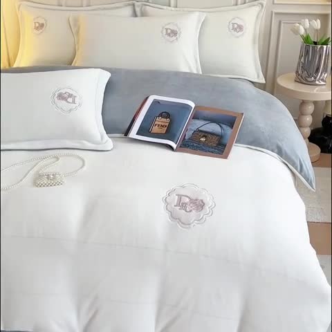 91家纺网 家纺一手货源 找家纺 牛奶绒双拼小香风刺绣贴布绣四件套-戴安娜（含买家秀）戴安娜-月光白