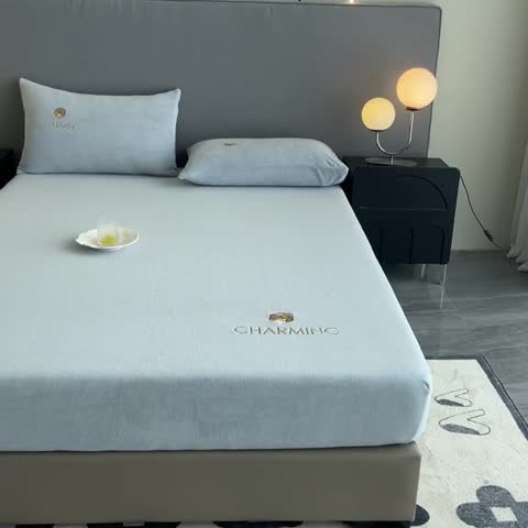 91家纺网 家纺一手货源 找家纺 古吉梦 2023新款牛奶绒刺绣床笠-琳达 琳达-星辰灰