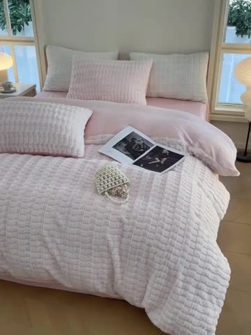 91家纺网 家纺一手货源 找家纺 安哆啦加厚9斤獭兔毛绒兔兔绒剪花牛奶绒四件套纯色双拼系列 温柔粉