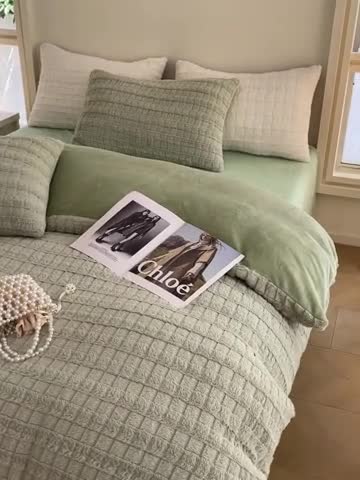 91家纺网 家纺一手货源 找家纺 安哆啦加厚9斤獭兔毛绒兔兔绒剪花牛奶绒四件套纯色双拼系列 薄荷绿