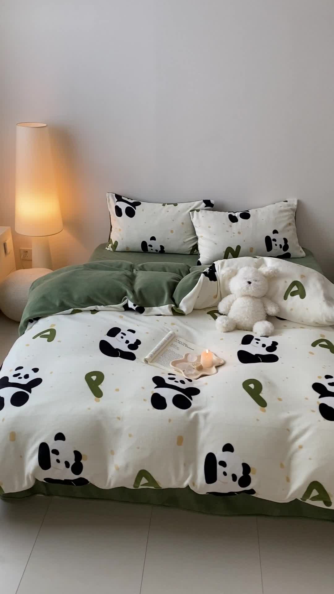 91家纺网 家纺一手货源 找家纺 时光里 2023新款230g半消光印花牛奶绒四件套 卡通款-熊猫