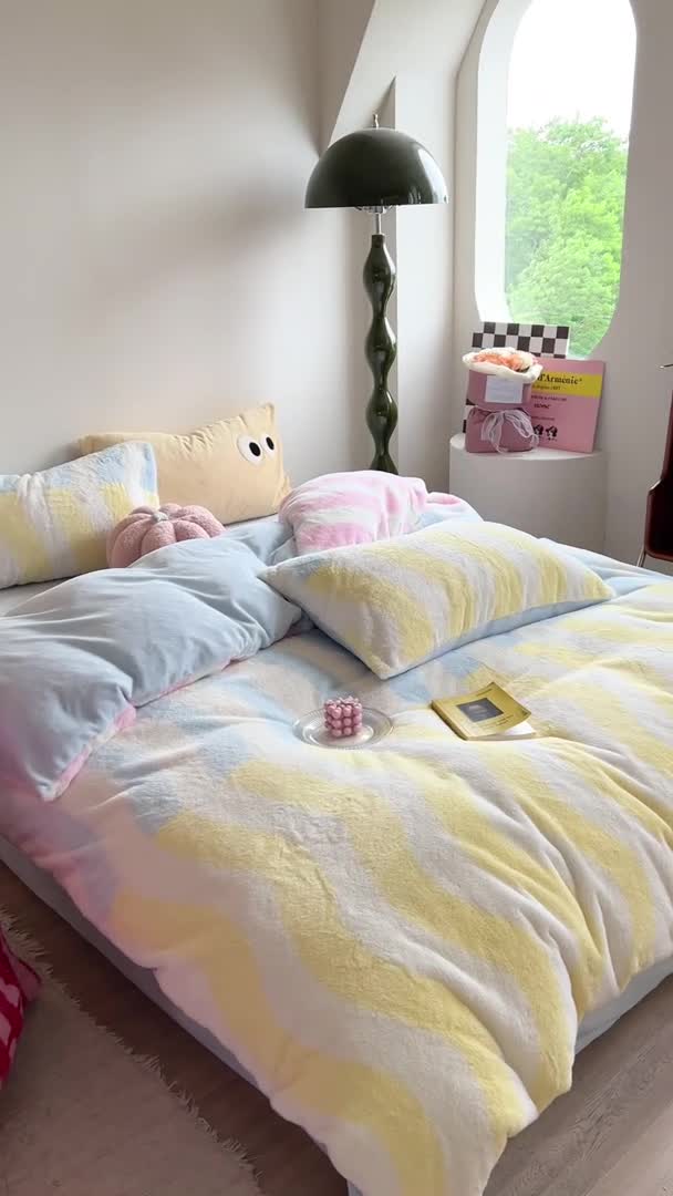 91家纺网 家纺一手货源 找家纺 柚子家纺 2023新款高克重舒适保暖兔绒印花四件套 波纹