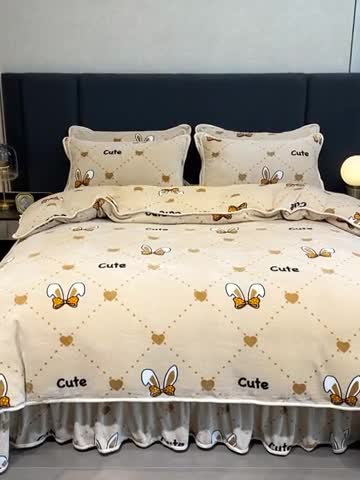 91家纺网 家纺一手货源 找家纺 2024印花8.5斤牛奶绒金貂水晶法莱珊瑚绒四件套床裙款 可爱兔兔