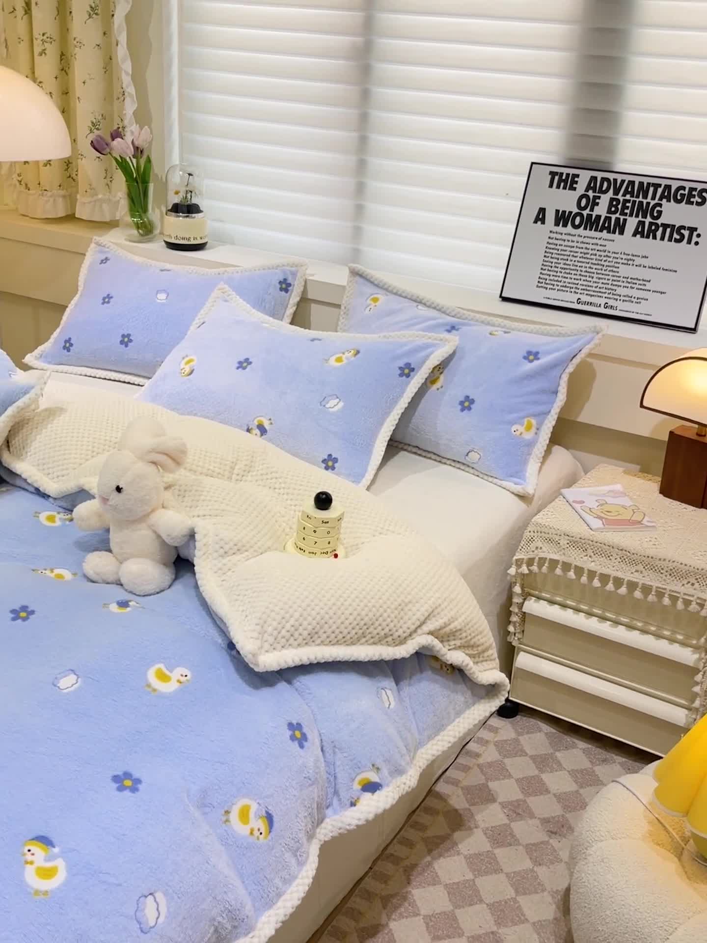 91家纺网 家纺一手货源 找家纺 锦威郎 2023新款云朵绒保暖牛奶绒毛毯绒单被套加绒加厚法莱绒四件套 鸭子蓝