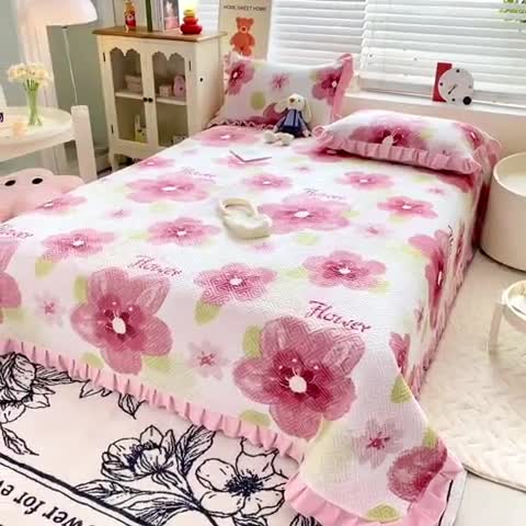 91家纺网 家纺一手货源 找家纺 慕木  2025新款A类小清新加厚多功能牛奶绒夹棉床盖 樱花