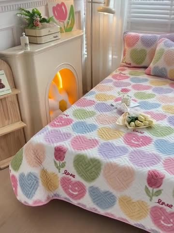 91家纺网 家纺一手货源 找家纺 羽爱 2024新款棉加绒床盖套件 七彩爱心