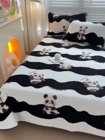 91家纺网 家纺一手货源 找家纺 羽爱 2024新款棉加绒床盖套件 熊猫宝贝