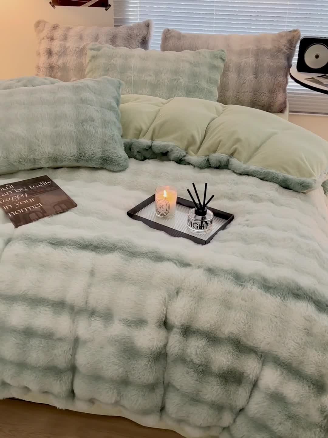 91家纺网 家纺一手货源 找家纺 金爱家 2023新款七彩大泡泡兔兔绒兔毛绒毛毯 七彩绿