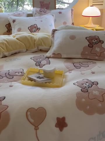 91家纺网 家纺一手货源 找家纺 慕尚 2025新款5D雪花绒四件套系列 桔子熊