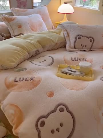 91家纺网 家纺一手货源 找家纺 慕尚 2025新款5D雪花绒单品系列-单被套 桔子熊