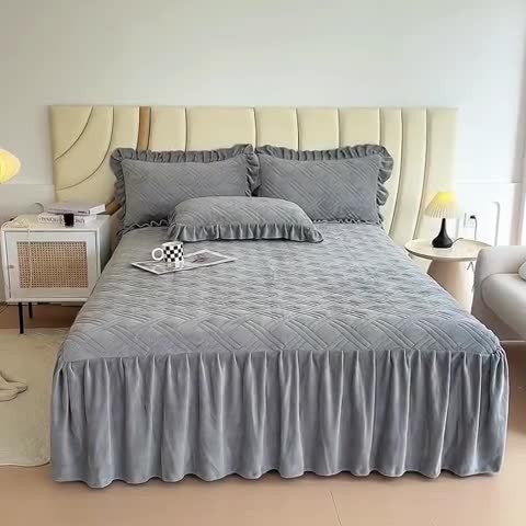 91家纺网 家纺一手货源 找家纺 十个点家纺 2024新款牛奶绒单床裙-欣雅 奶油灰