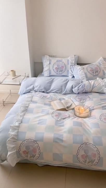 91家纺网 家纺一手货源 找家纺 昔可家纺 2023新款花边数码宝宝绒四件套 蓝棋盘郁金