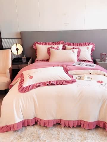 91家纺网 家纺一手货源 找家纺 韩版花边牛奶绒刺绣四件套8斤牛奶绒法兰绒宝宝绒 偏爱-暖白+浅粉