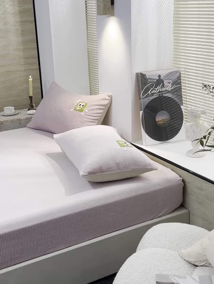 91家纺网 家纺一手货源 找家纺 洋铭区（原狠狠爱）2023新款华夫格单品绒床笠 华夫格 暖粉