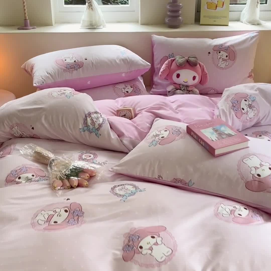 91家纺网 家纺一手货源 找家纺 曼之夏 2023新款全棉三丽鸥卡通四件套 小兔美乐蒂