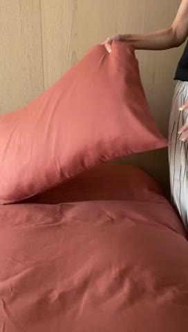 91家纺网 家纺一手货源 找家纺 旷野 2023新款纯色磨毛四件套 浆果色