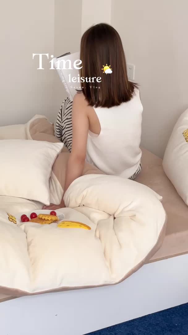 91家纺网 家纺一手货源 找家纺 时年家纺 2023新款高克重牛奶绒立体毛巾绣四件套 充值会员优惠5元 起司奶酪