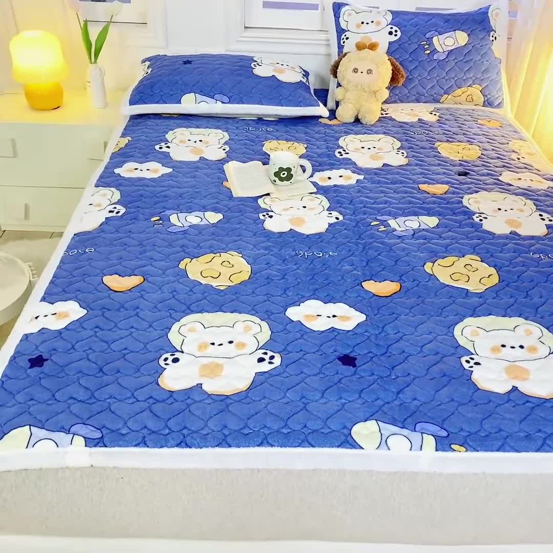 91家纺网 家纺一手货源 找家纺 米柳家纺 2023新款牛奶绒床垫床护垫薄款秋冬保暖床垫床褥子 太空熊