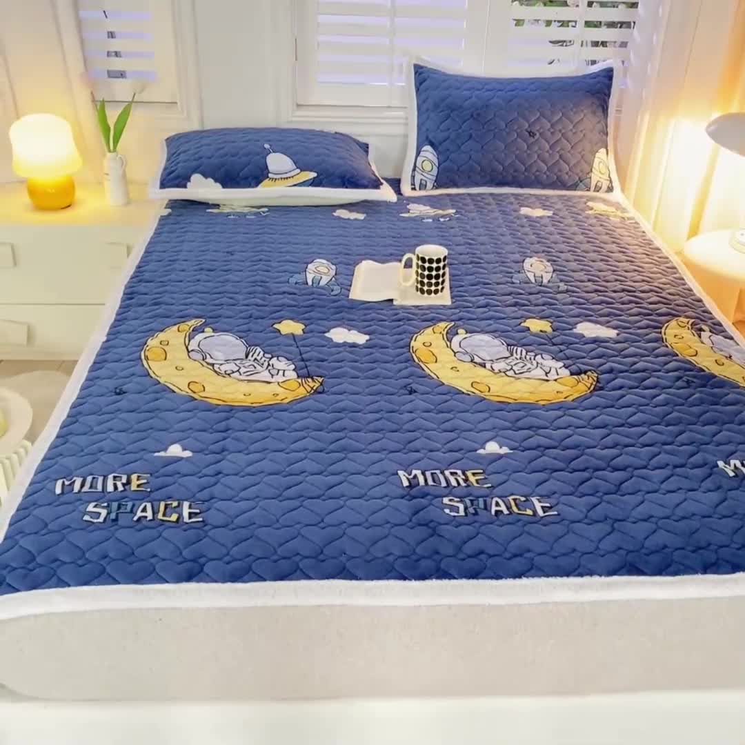 91家纺网 家纺一手货源 找家纺 米柳家纺 2023新款牛奶绒床垫床护垫薄款秋冬保暖床垫床褥子 宇航员