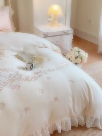 91家纺网 家纺一手货源 找家纺 MIU缪家居 2023新款亲肤舒适高克重加厚牛奶绒四件套-浪漫主义 白